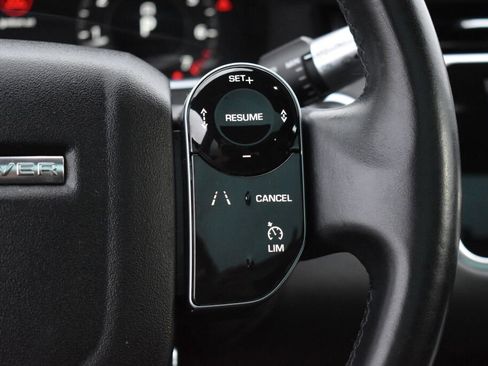 Used 2020 Land Rover Range Rover Evoque SE image 19