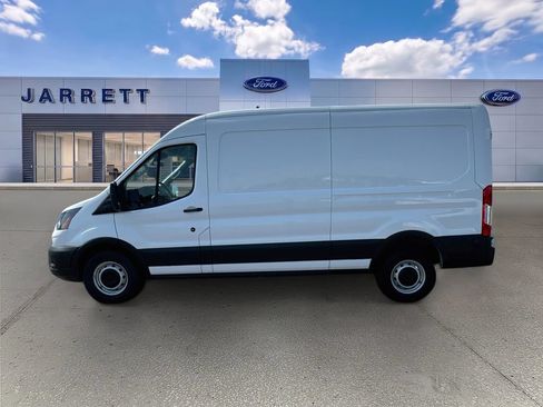 Used 2024 Ford Transit 250 148 Medium Roof RWD image 4