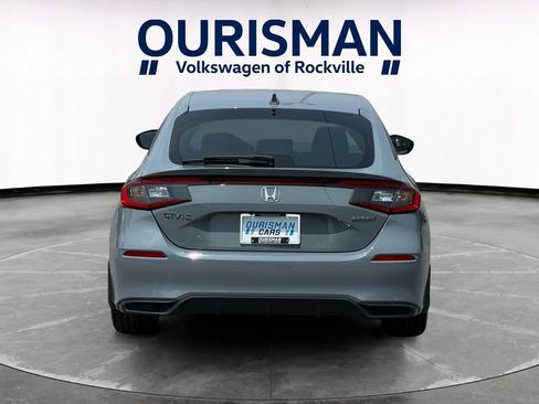 Used 2023 Honda Civic Sport image 5