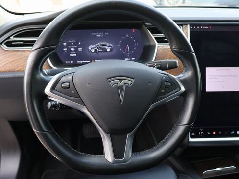 Used 2018 Tesla Model S 75D AWD/4WD image 32
