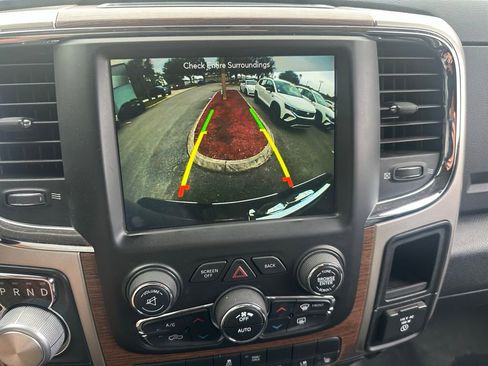 Used 2018 RAM 1500 Laramie image 30