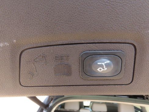 Used 2019 Lincoln MKC Reserve w/ MKC Climate Package FWD image 13