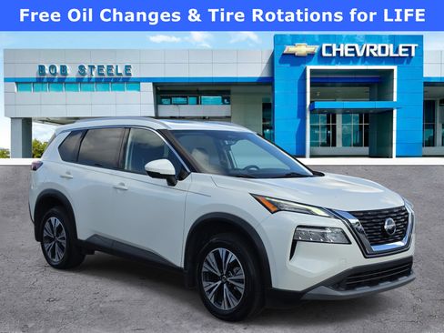 Used 2021 Nissan Rogue SV w/ Premium Package FWD image 1