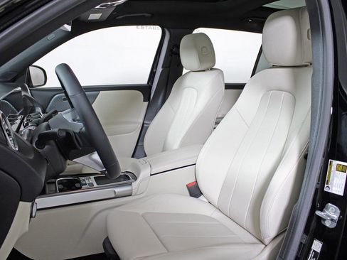 Certified 2026 Mercedes-Benz GLB 250 4MATIC image 12