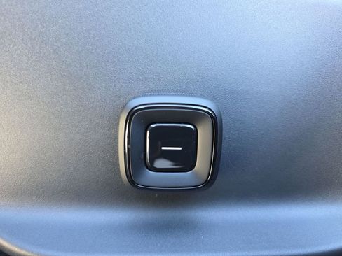 New 2025 Volvo EX30 Plus w/ Protection Package Premier image 39