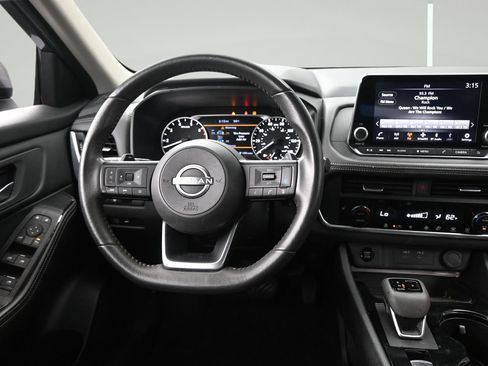 Certified 2024 Nissan Rogue SV w/ SV Premium Package FWD image 12