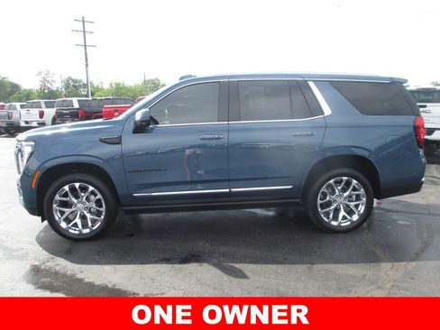 Used 2025 GMC Yukon Denali w/ Sun & Power Step Package AWD/4WD image 10