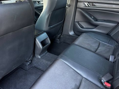 Used 2018 Honda Accord Sport image 14