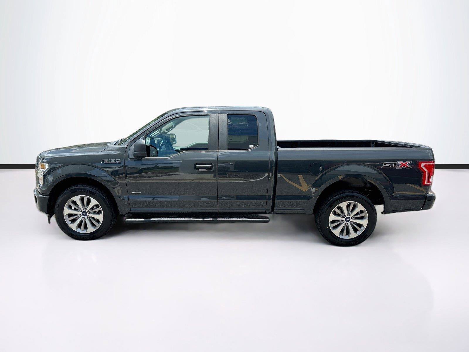 Used 2017 Ford F150 XL w/ Equipment Group 101A Mid RWD image 4