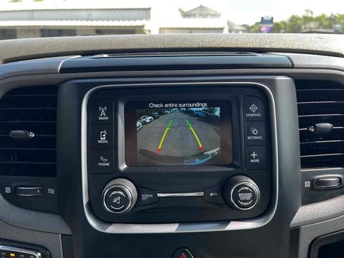 Used 2018 RAM 1500 Express image 27