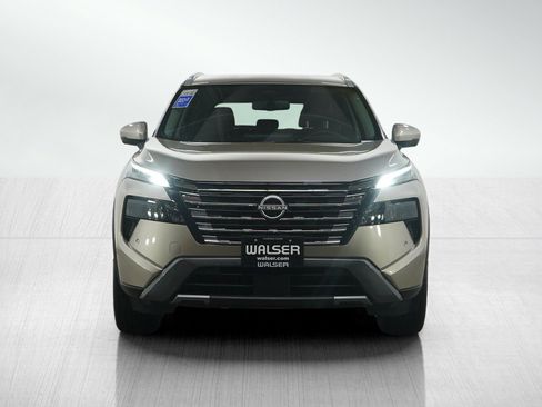 Used 2025 Nissan Rogue SL image 9