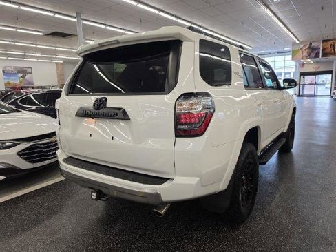 Used 2019 Toyota 4Runner TRD Off-Road Premium AWD/4WD image 4