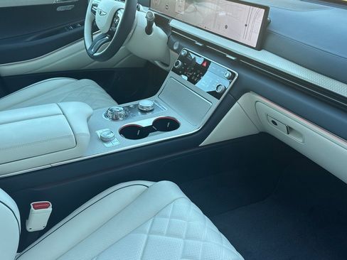 New 2025 Genesis GV80 3.5T Prestige image 16