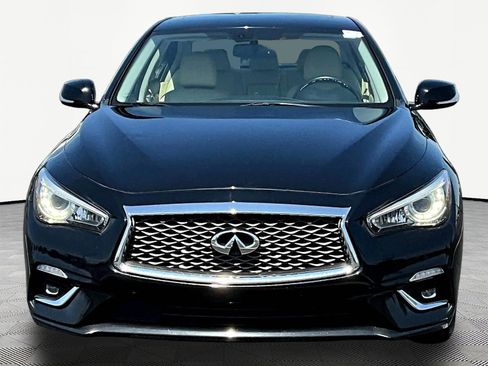 Used 2019 INFINITI Q50 Luxe w/ Essential Package (3.0T Luxe) AWD/4WD image 2