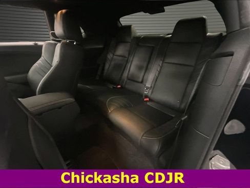 Used 2016 Dodge Challenger SRT Hellcat image 19