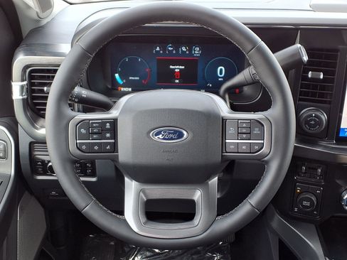 New 2026 Ford F250 Lariat w/ Lariat Premium Package AWD/4WD image 11
