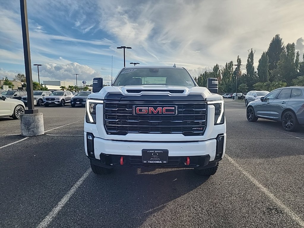 Used 2024 GMC Sierra 3500 AT4 AWD/4WD image 7