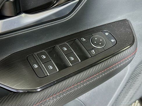 New 2026 Nissan Kicks SR w/ Cold Weather Package AWD/4WD image 18