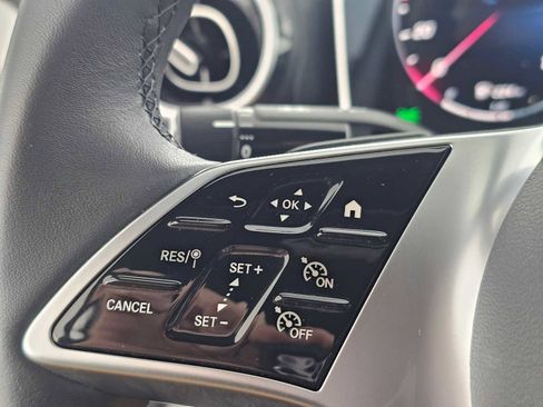 Used 2025 Mercedes-Benz C 300 Sedan image 27