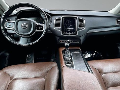Used 2020 Volvo XC90 T6 Momentum w/ Protection Package Premier AWD/4WD image 18