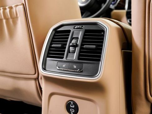 New 2026 Porsche Macan image 27