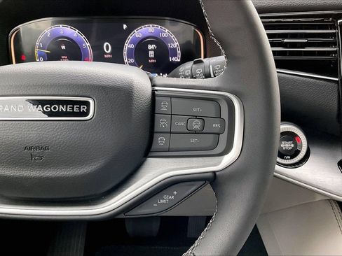 New 2026 Jeep Grand Wagoneer Limited AWD/4WD image 32