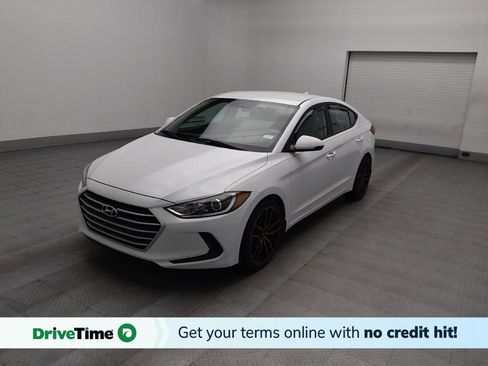 Used 2017 Hyundai Elantra SE image 1