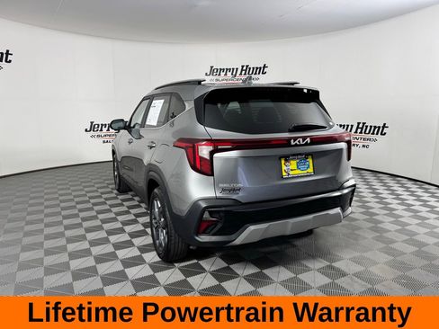 Used 2024 Kia Seltos S FWD image 9