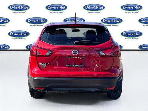 Used 2017 Nissan Rogue Sport S w/ S Appearance Package image 7