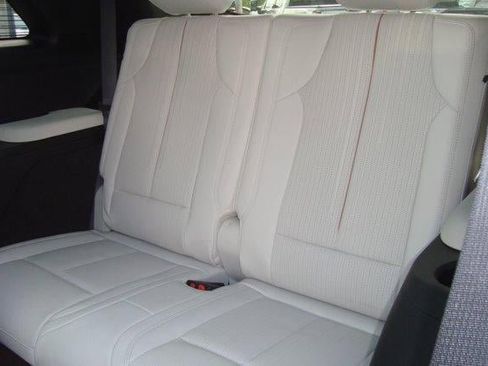 New 2026 Cadillac Vistiq Sport image 25