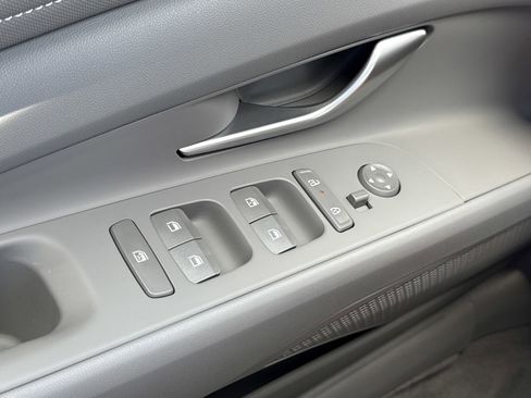 New 2026 Hyundai Elantra SEL Sport FWD image 16