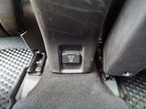 Used 2016 Jeep Renegade Trailhawk AWD/4WD image 17