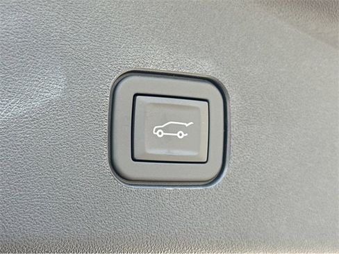 New 2026 Cadillac Vistiq Luxury image 13