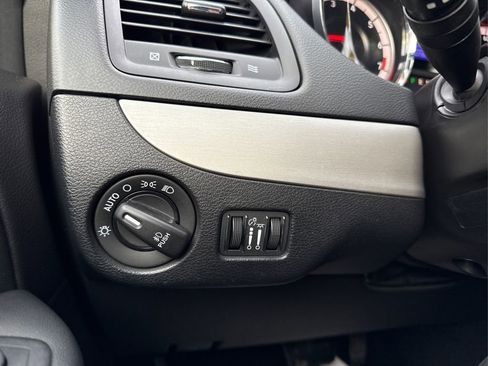 Used 2018 Dodge Grand Caravan GT image 36