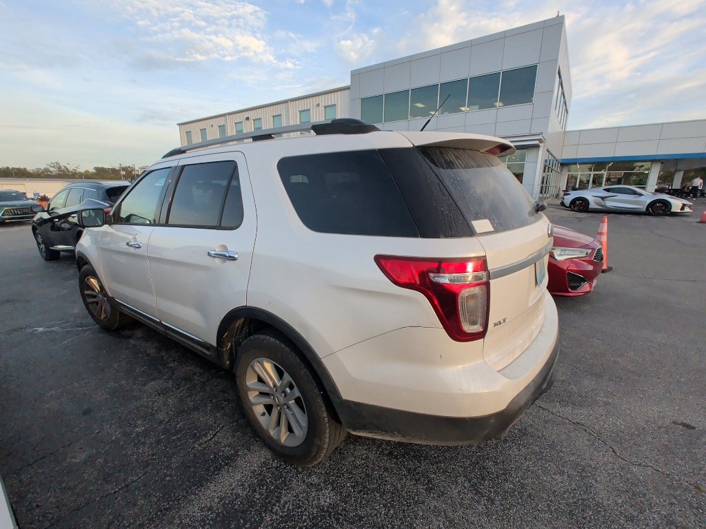 Used 2013 Ford Explorer XLT AWD/4WD image 4
