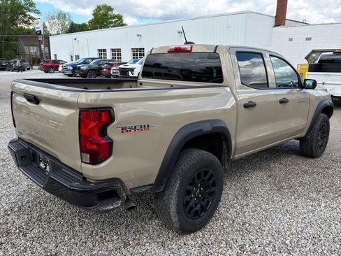 Used 2024 Chevrolet Colorado Trail Boss AWD/4WD image 4