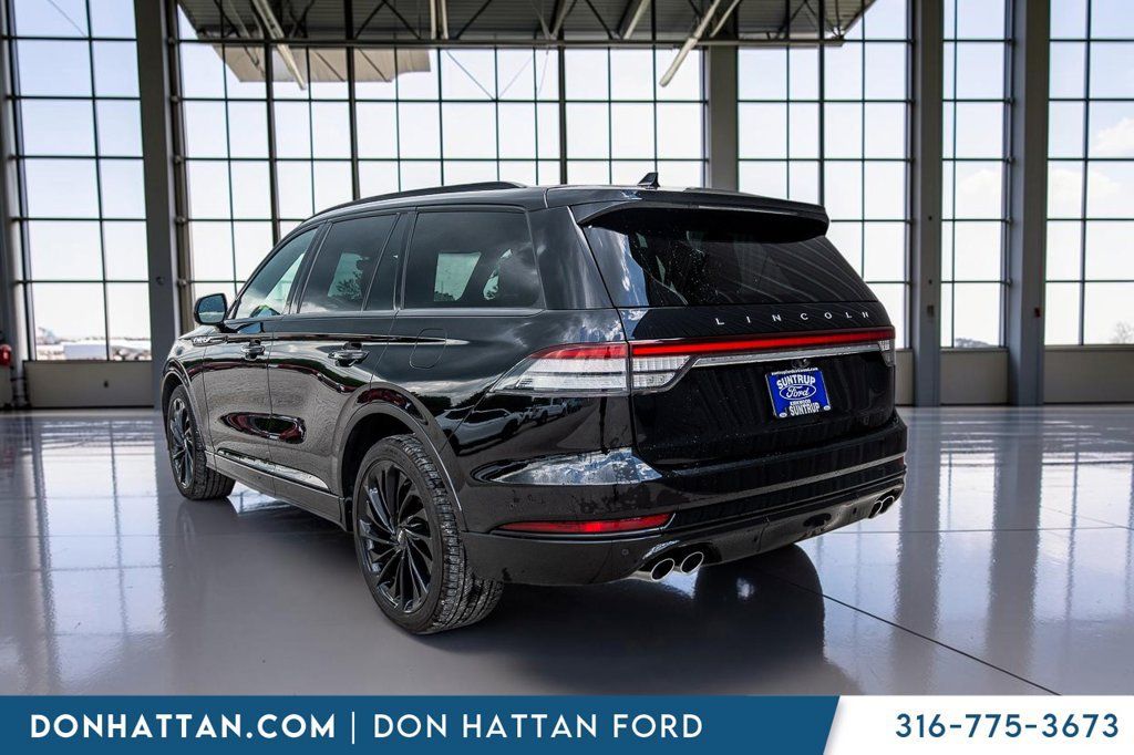 Used 2023 Lincoln Aviator Reserve w/ Equipment Group 201A AWD/4WD image 32