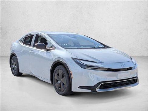 New 2026 Toyota Prius Plug-In Hybrid image 6