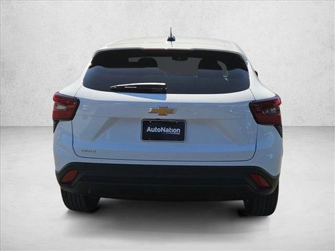 New 2026 Chevrolet Trax LS w/ LS Convenience Package image 8