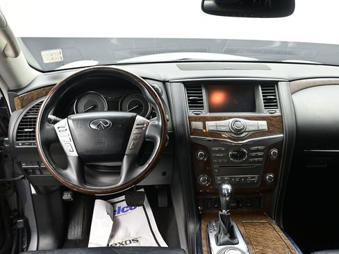 Used 2016 INFINITI QX80 4WD w/ Driver's Assistance Package image 12