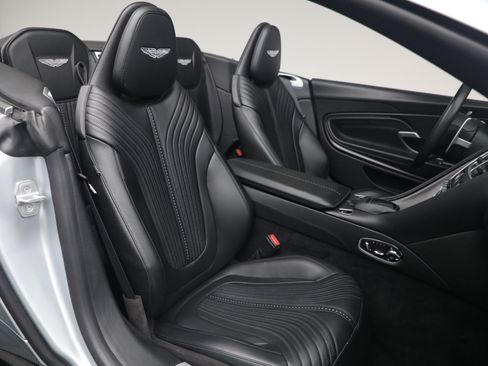 Used 2019 Aston Martin DB11 Volante RWD image 31