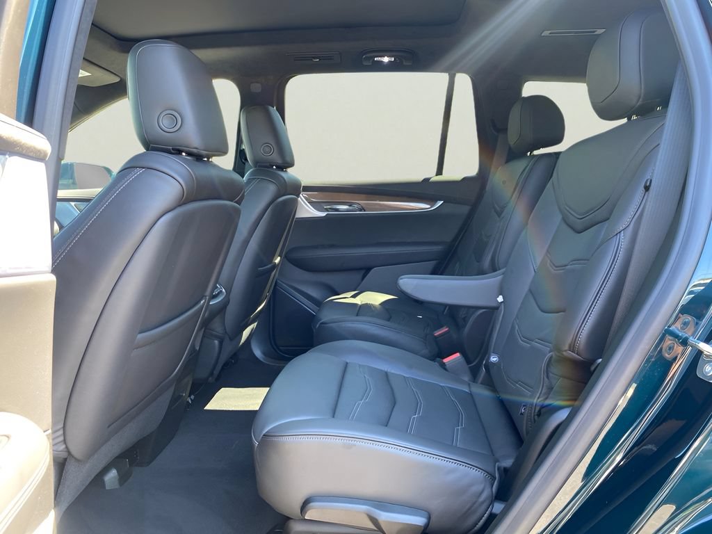 Certified 2025 Cadillac XT6 Sport w/ Platinum Package AWD/4WD image 18