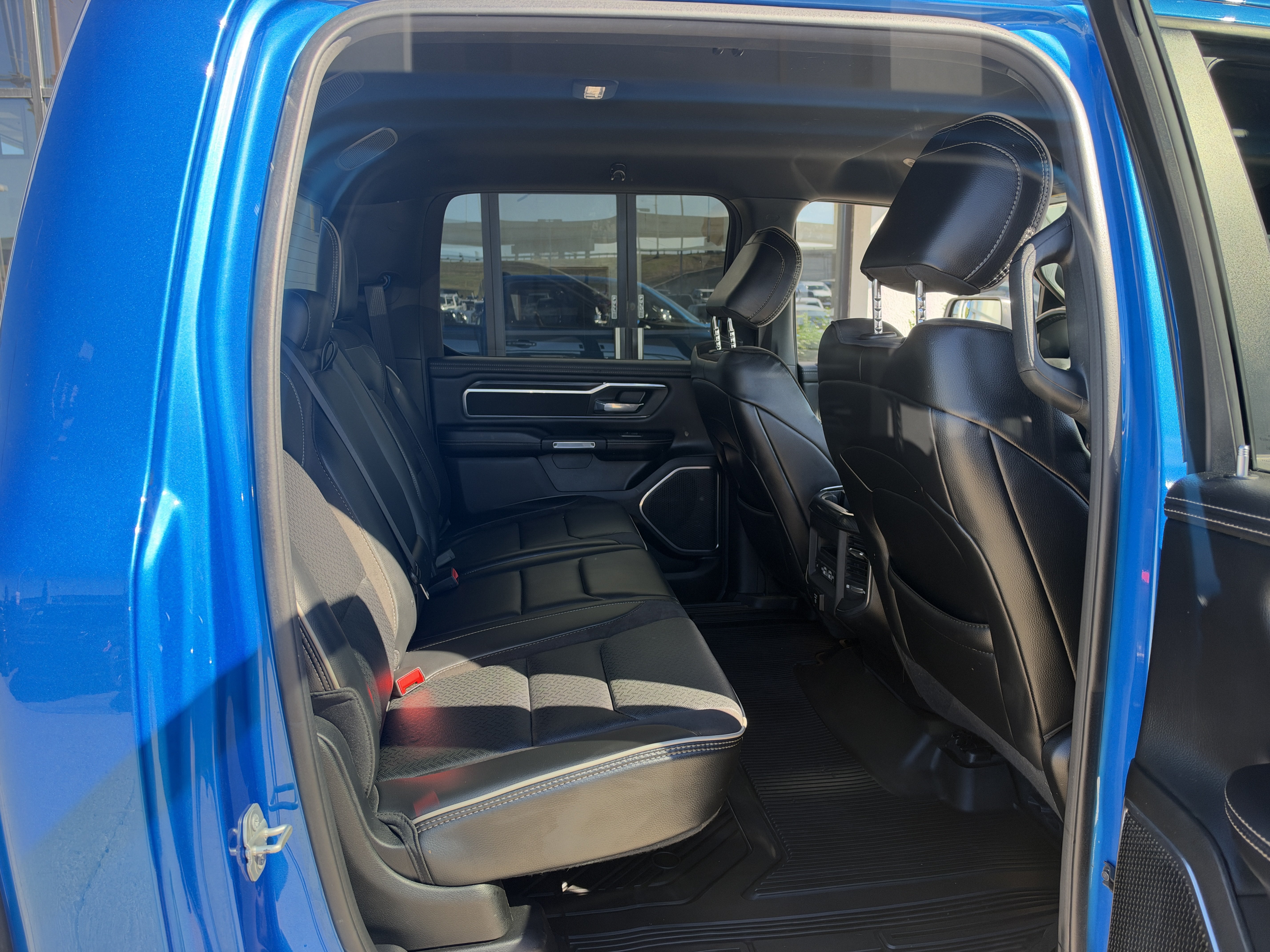 Used 2024 RAM 1500 Laramie AWD/4WD image 26