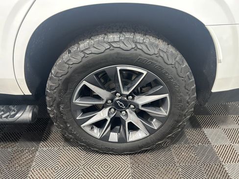 Used 2021 Chevrolet Tahoe Z71 w/ Z71 Signature Package image 31