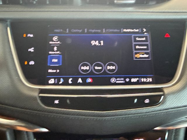 Used 2023 Cadillac XT5 Premium Luxury w/ Technology Package FWD image 8