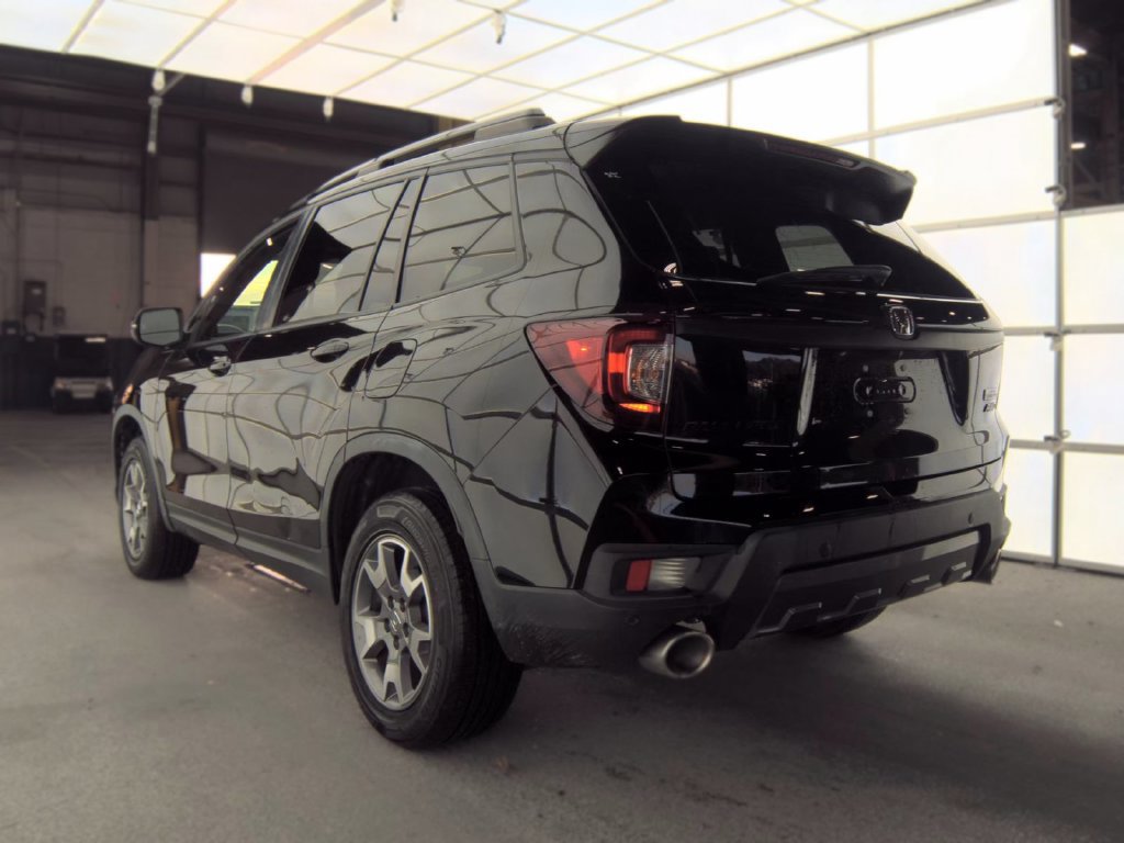 Used 2022 Honda Passport TrailSport image 4