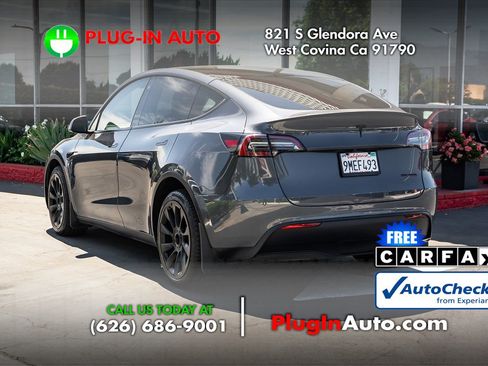 Used 2022 Tesla Model Y Long Range AWD/4WD image 3