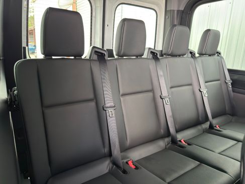 Used 2023 Mercedes-Benz Sprinter 2500 w/ Acoustic Package image 35