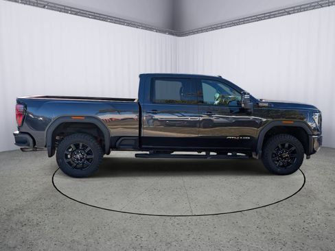 Certified 2024 GMC Sierra 2500 AT4 w/ AT4 Preferred Package image 2