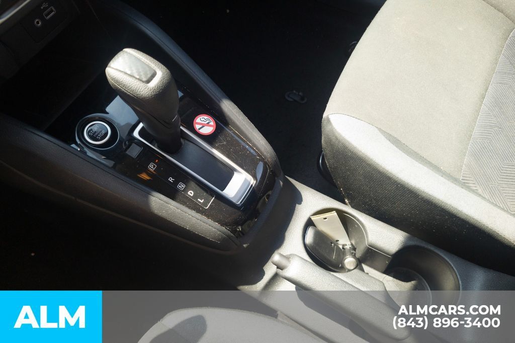 Used 2024 Nissan Versa SV FWD image 10